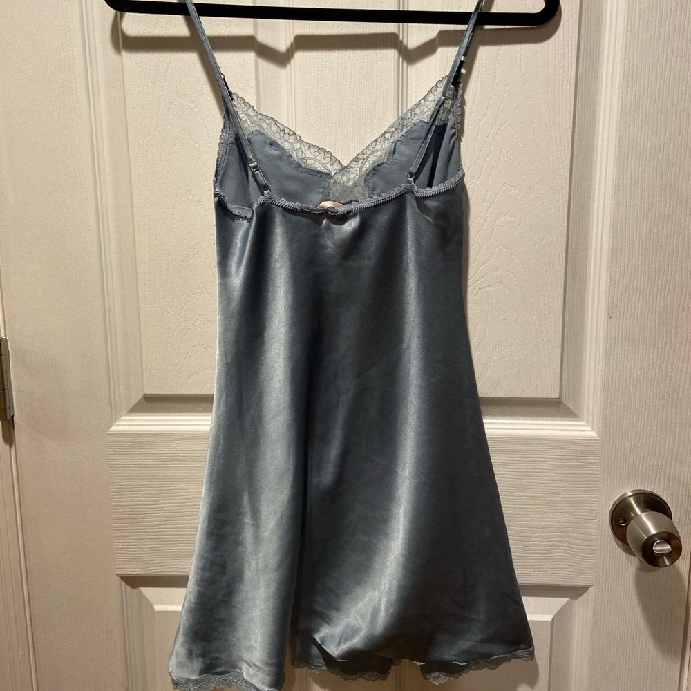 Victoria’s Secret Bundle: XS Slips - Picture 6 of 11